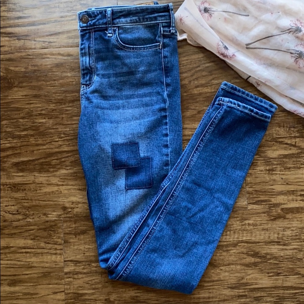 Hollister jeans with cute patch detailing